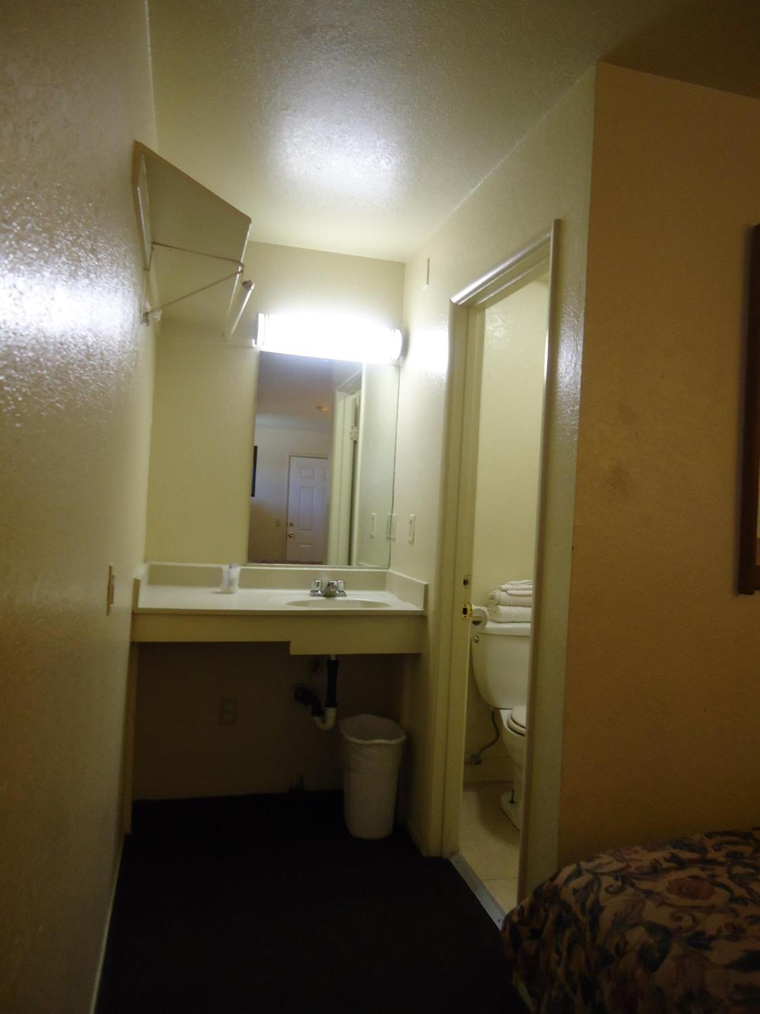 Economy Inn Вікторвілл Номер фото