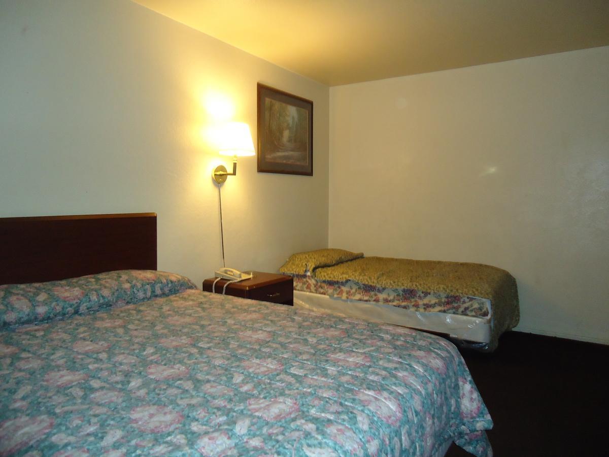 Economy Inn Вікторвілл Номер фото